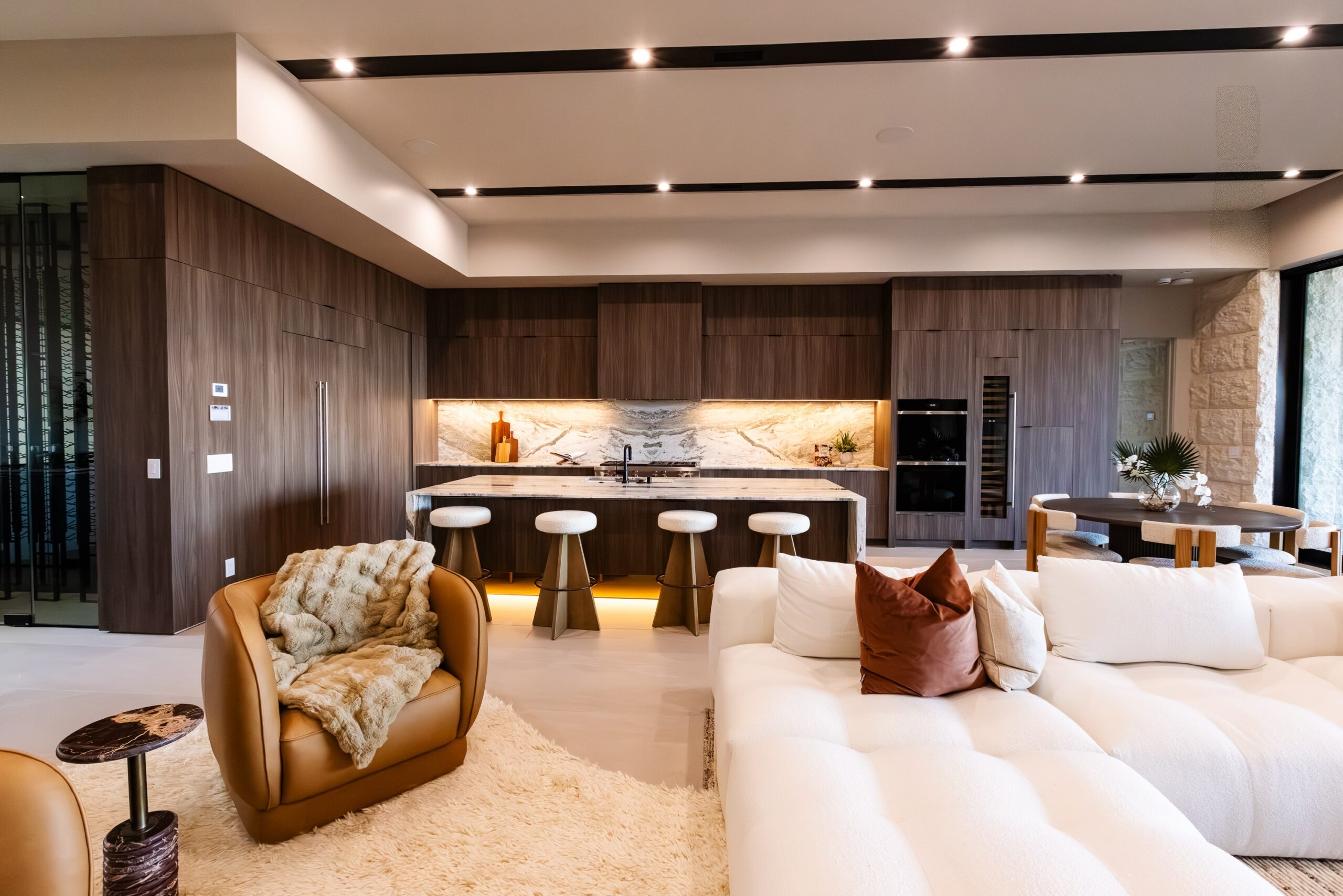 Read more about the article Smart Home Upgrades That Make Thanksgiving and Family Gatherings Better